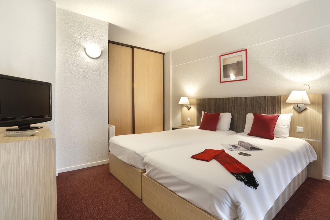 Comfort Suites & Vacanceole Les Demeures Champenoises Epernay Bagian luar foto