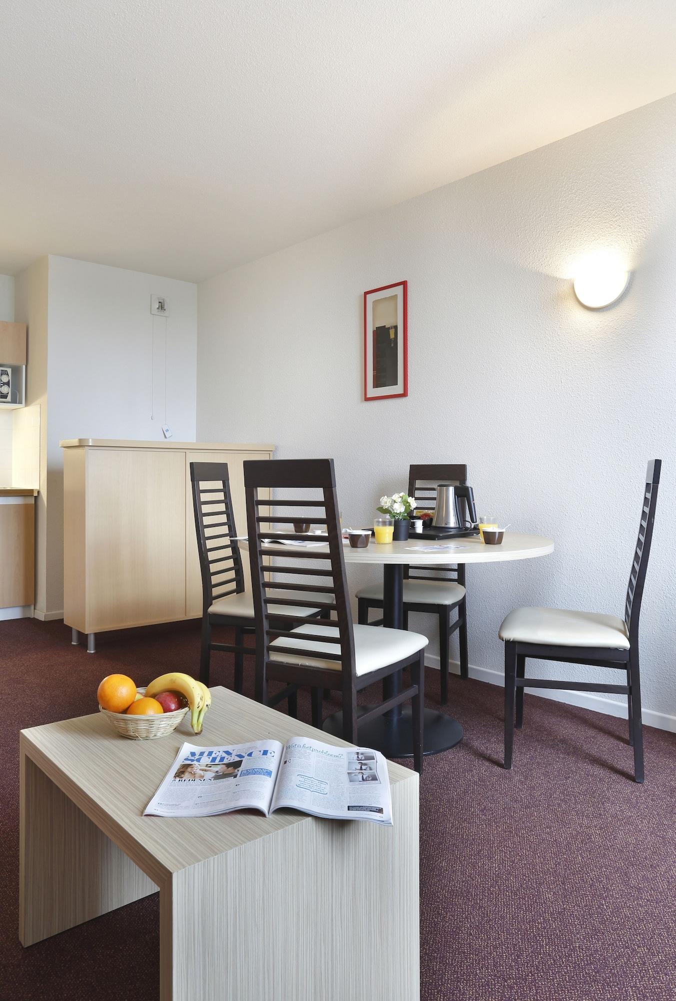 Comfort Suites & Vacanceole Les Demeures Champenoises Epernay Bagian luar foto