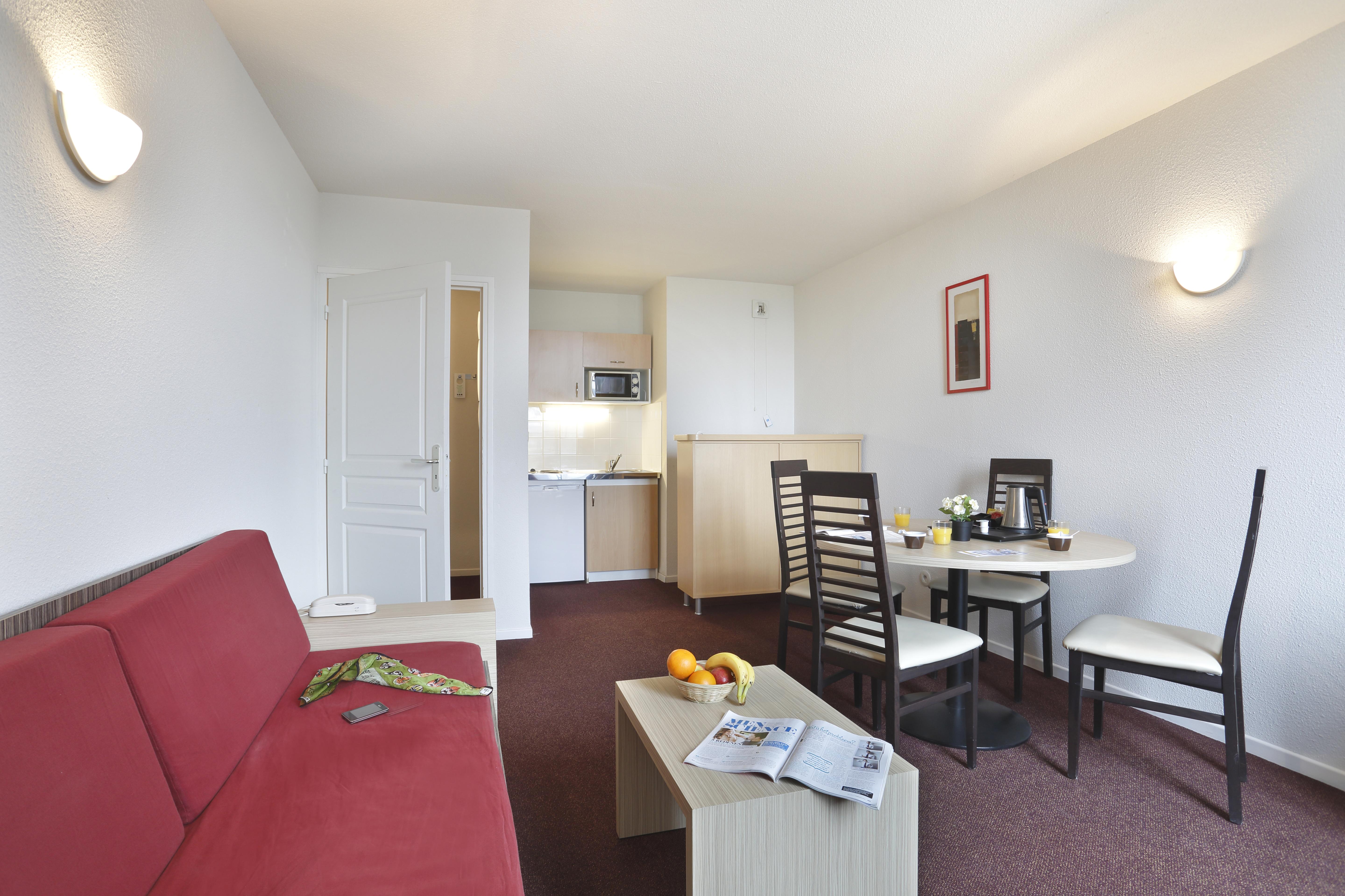 Comfort Suites & Vacanceole Les Demeures Champenoises Epernay Bagian luar foto