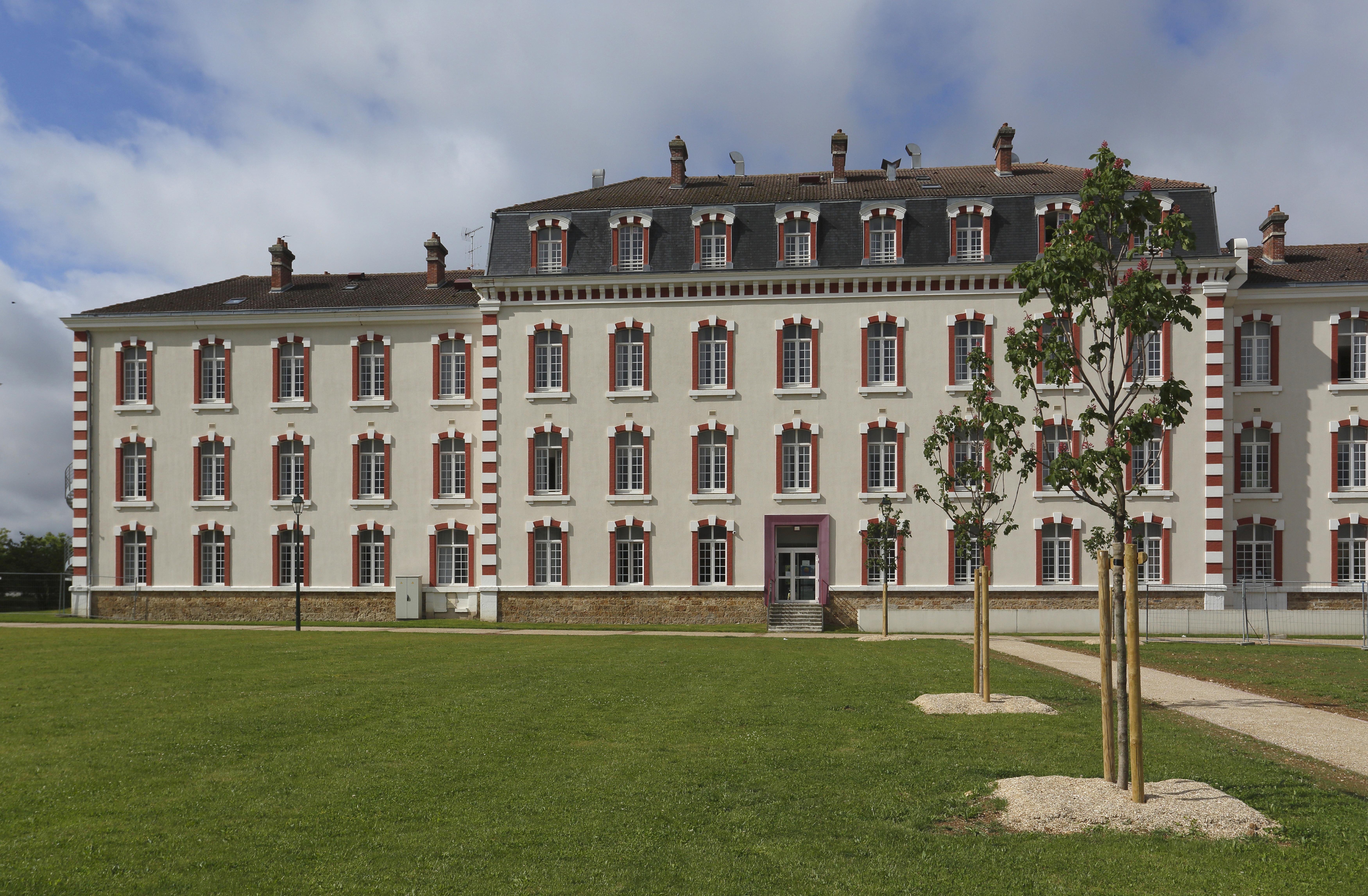 Comfort Suites & Vacanceole Les Demeures Champenoises Epernay Bagian luar foto