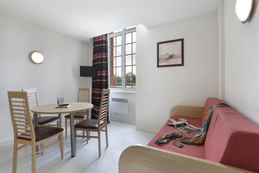 Comfort Suites & Vacanceole Les Demeures Champenoises Epernay Bagian luar foto