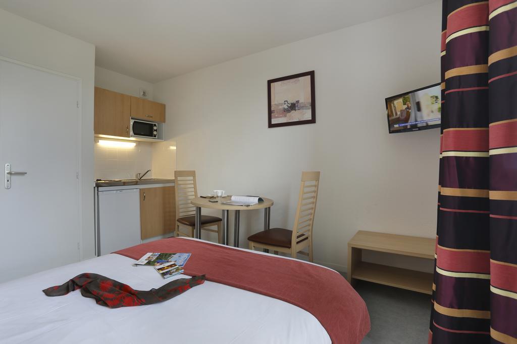 Comfort Suites & Vacanceole Les Demeures Champenoises Epernay Bagian luar foto