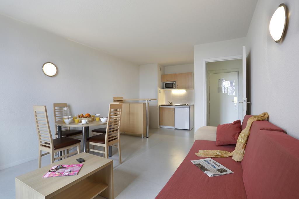 Comfort Suites & Vacanceole Les Demeures Champenoises Epernay Bagian luar foto