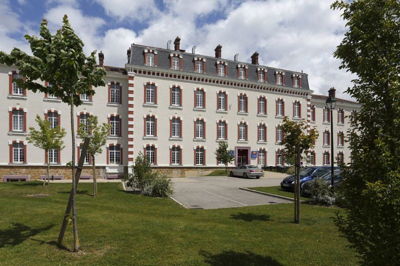Comfort Suites & Vacanceole Les Demeures Champenoises Epernay Bagian luar foto